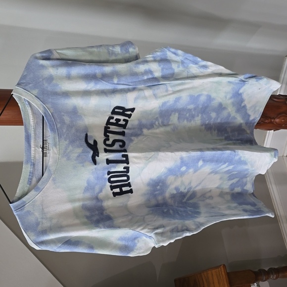 Hollister Tops - Hollister tye-dye tshirt